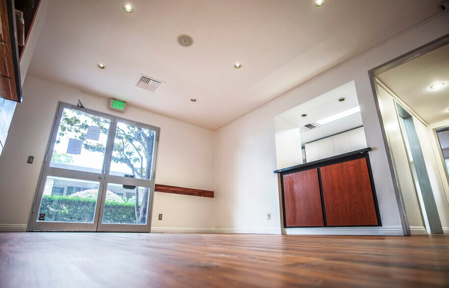 More Photos Of 230 W Pueblo St, Santa Barbara Medical For Sale