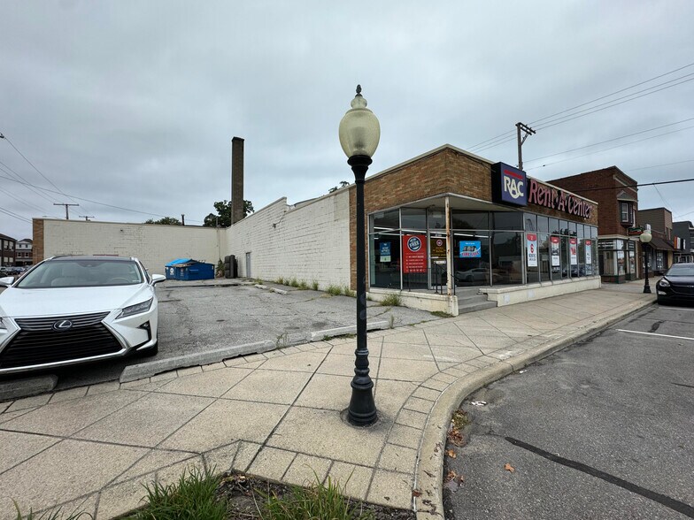 More Photos Of 1409 Franklin st, Michigan City Storefront For Lease