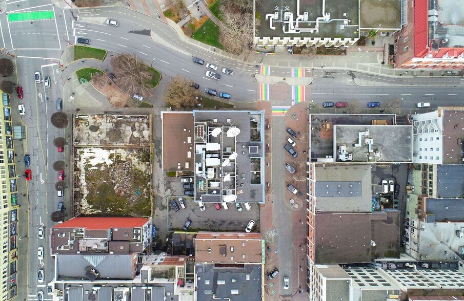 More Photos Of 1420 Broad St, Victoria Movie Radio TVStudio For Sale