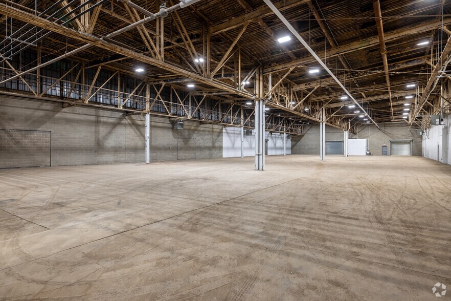 More Photos Of 297 Getty Ave, Paterson Warehouse For Lease