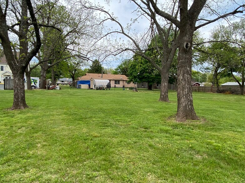 More Photos Of 828 Battlefield Road, Springfield Land For Sale