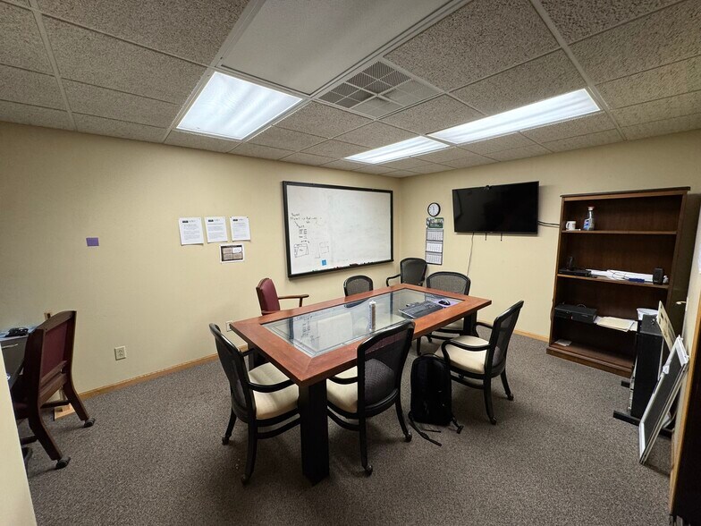 More Photos Of 1300 W Taylor St, Merrill Industrial For Sale
