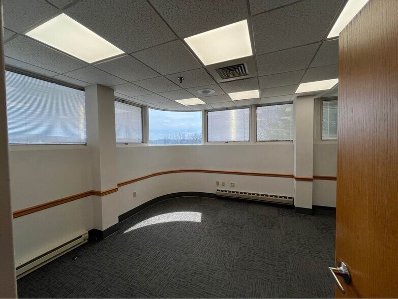 More Photos Of 446-450 Union Blvd, Allentown Medical For Lease