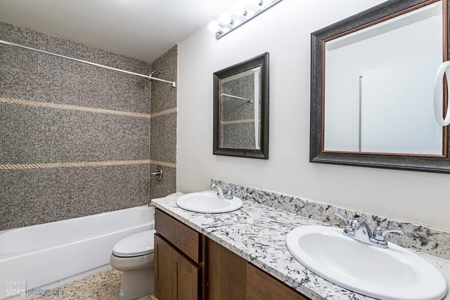 More Photos Of 95 Grant St, Crystal Lake Apartments For Sale