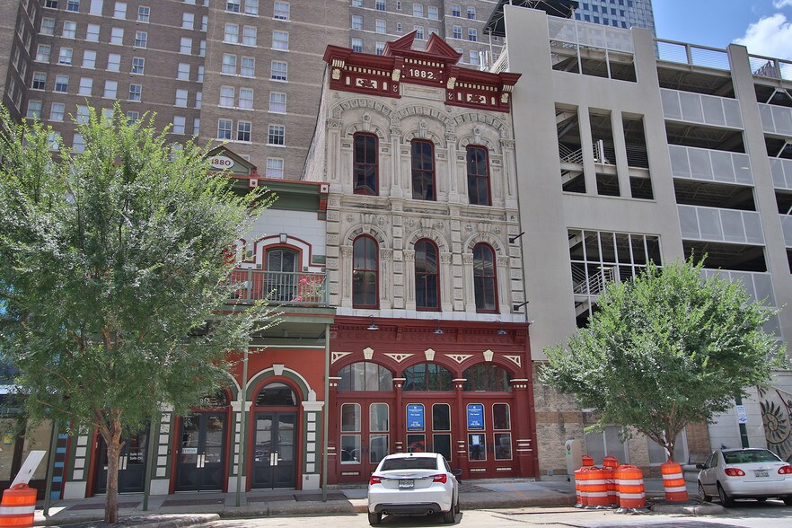 Primary Photo Of 910 Prairie St, Houston Office Residential For Lease