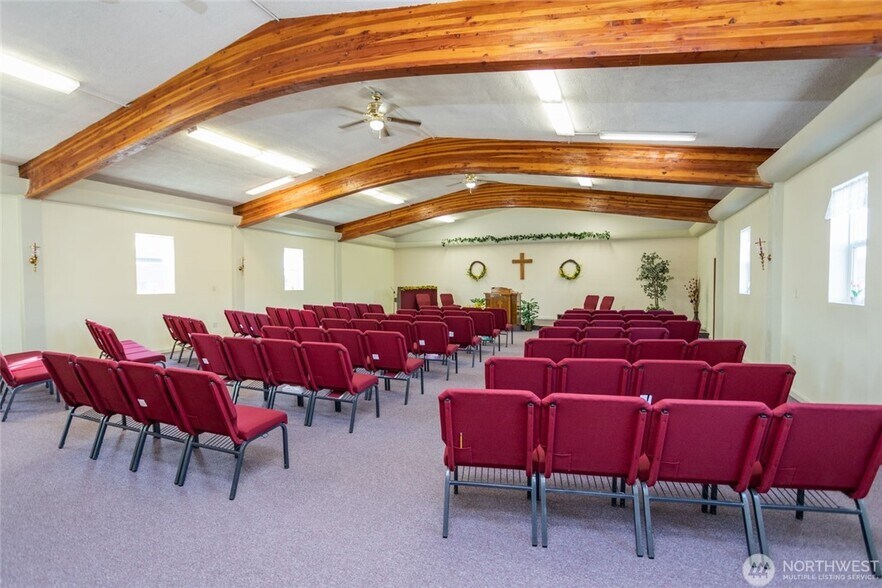 More Photos Of 1019 12th St, Anacortes Flex For Lease