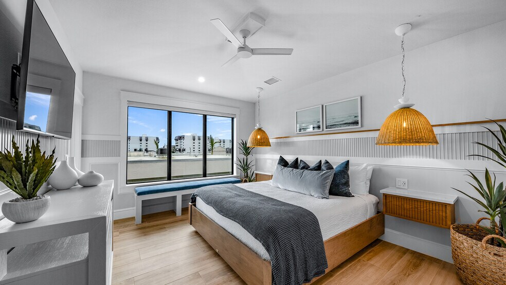 More Photos Of , Siesta Key Multifamily For Sale