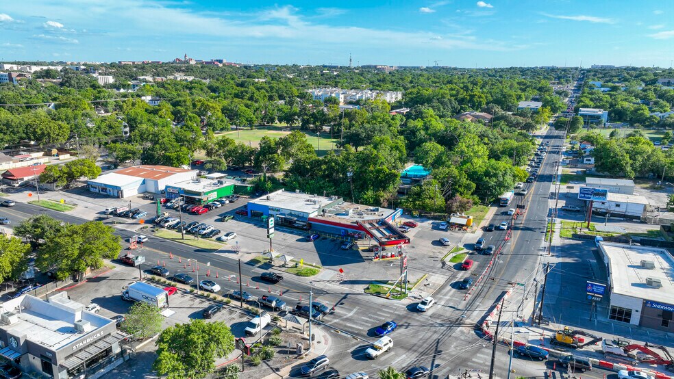 More Photos Of 529-533 W Oltorf St, Austin Freestanding For Lease