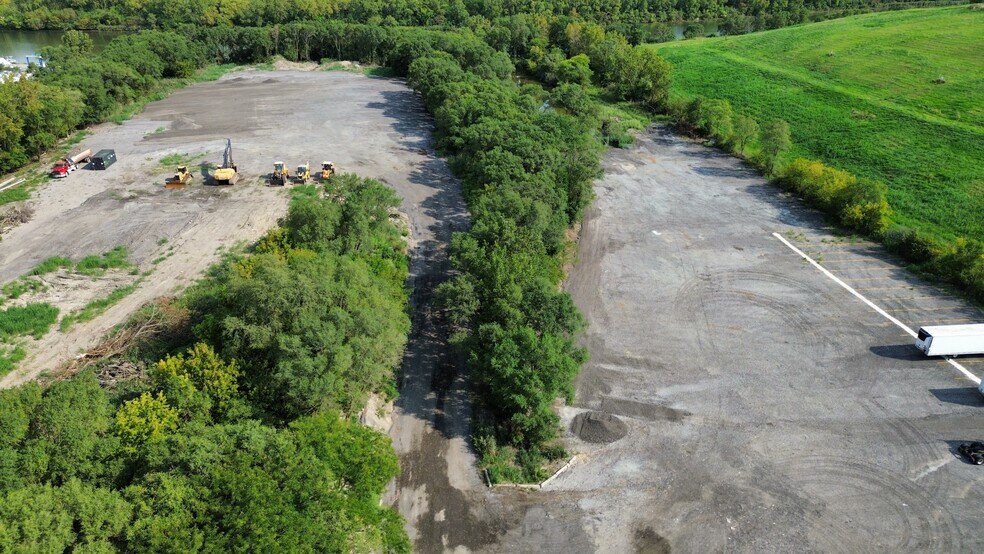 More Photos Of 956 E 138th St, Chicago Land For Lease