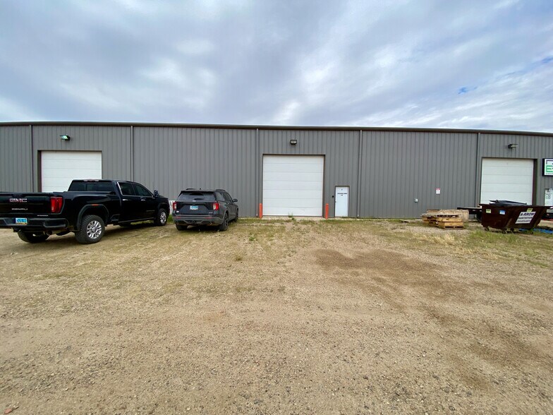 More Photos Of 5806 Baldwin Ln, Williston Warehouse For Lease