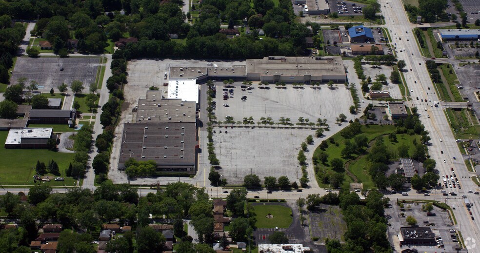 More Photos Of 4011 Lincoln Hwy, Matteson Freestanding For Lease