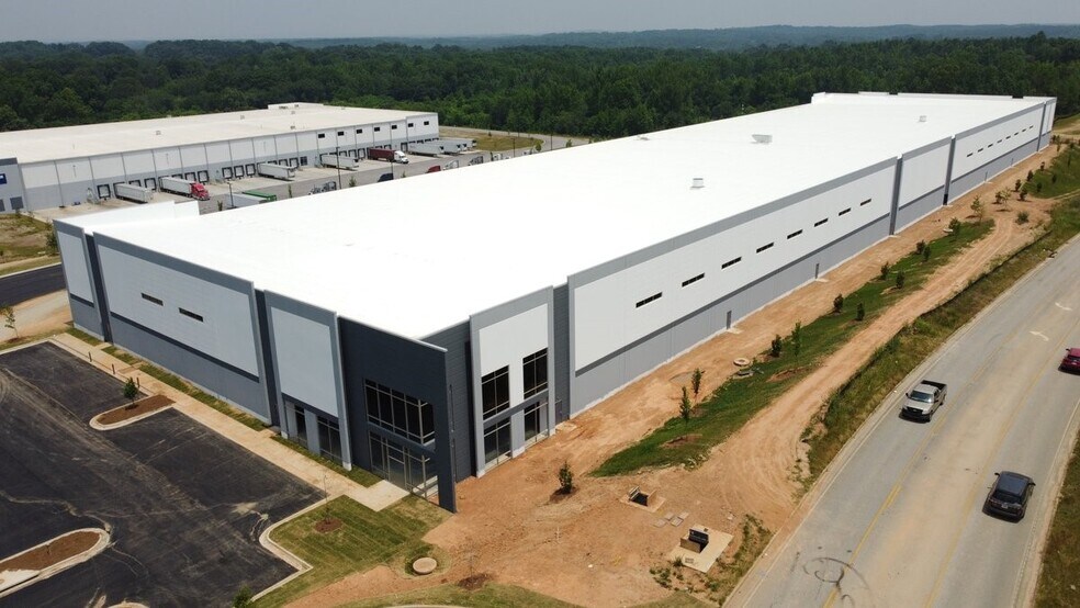 More Photos Of 2000 Ridgeway Church Rd, Commerce Warehouse For Sale