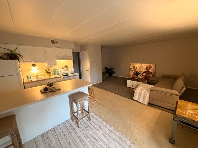 More Photos Of 685 Sherman St, Akron Apartments For Sale