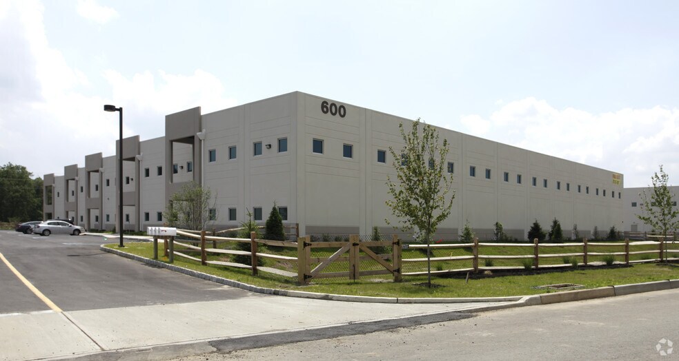 Primary Photo Of 600 Hartle St, Sayreville Warehouse For Lease