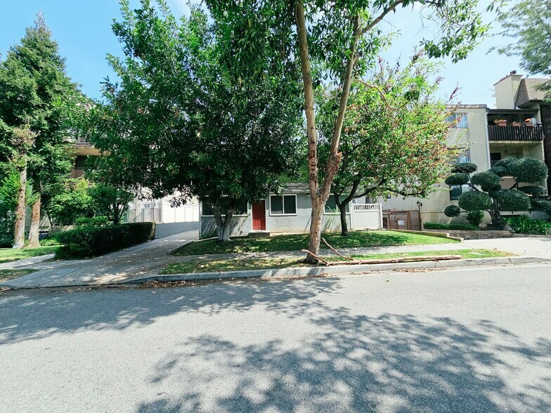 More Photos Of 451 Ivy St, Glendale Apartments For Sale