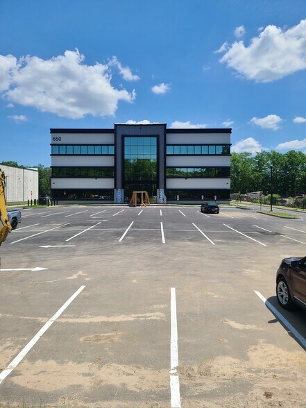 More Photos Of 650 James St, Lakewood Office For Lease