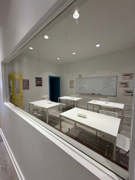 More Photos Of 8266 Austin St, Kew Gardens Storefront Retail Office For Lease