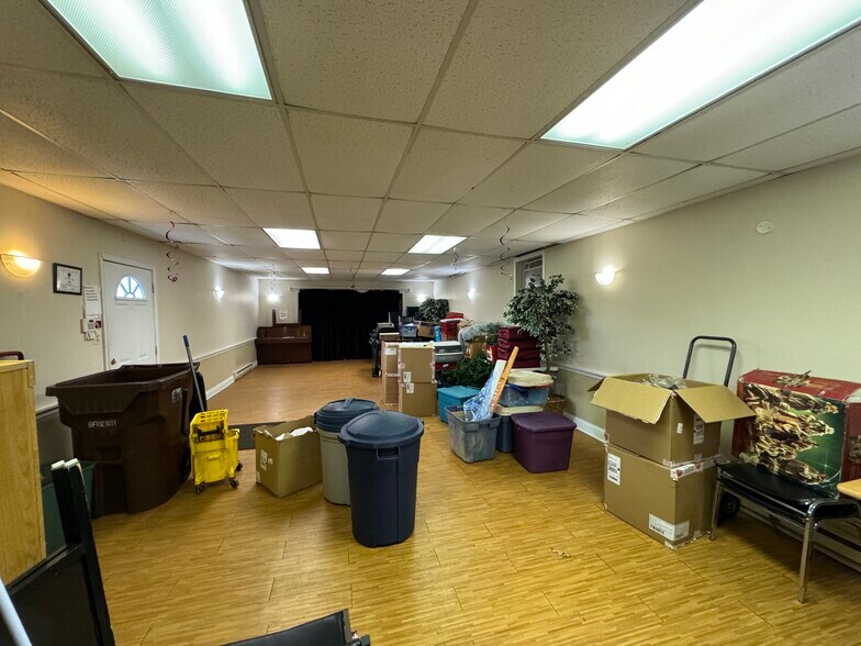 More Photos Of 38-40 W Church St, Hagerstown Religious Facility For Sale