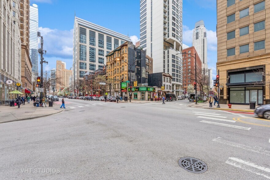 More Photos Of 806 N Rush St, Chicago General Retail For Sale