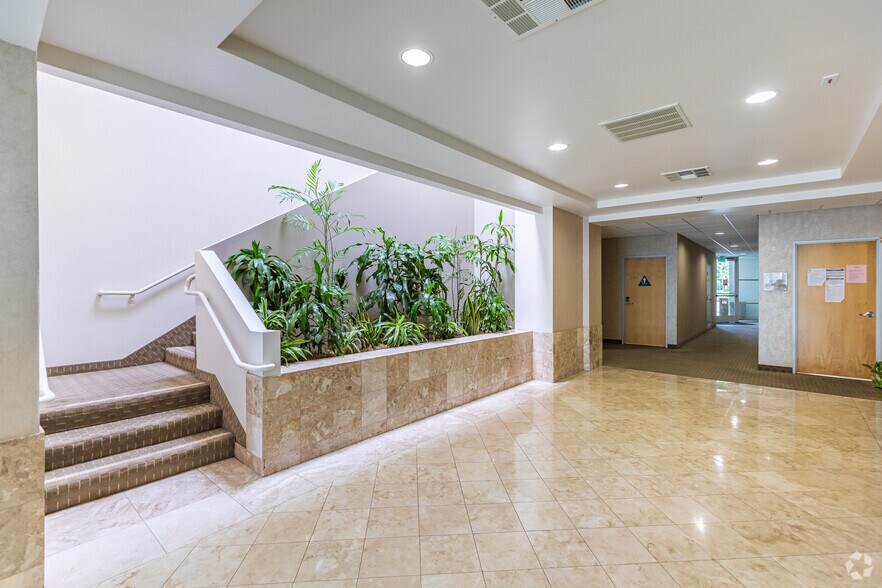 More Photos Of 891 Kuhn Dr, Chula Vista Office For Lease