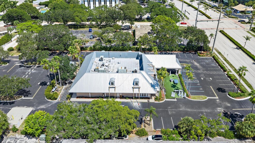 More Photos Of 661 US Highway 1, North Palm Beach Storefront Retail Office For Sale
