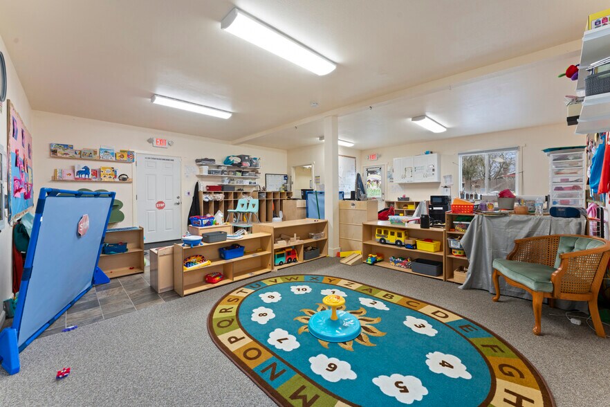 More Photos Of 2125 Coburg Rd, Eugene Healthcare For Sale