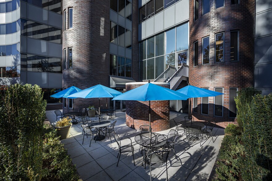 Primary Photo Of 9302 Lee Hwy, Fairfax Office For Lease