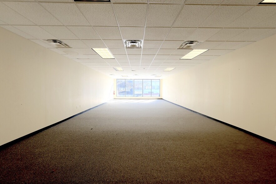 More Photos Of 30-76 Steinway St, Astoria Storefront Retail Office For Sale