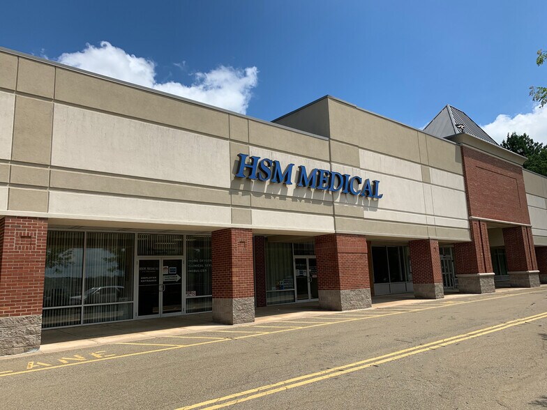 More Photos Of 220 Fluvanna Ave, Jamestown Office For Lease