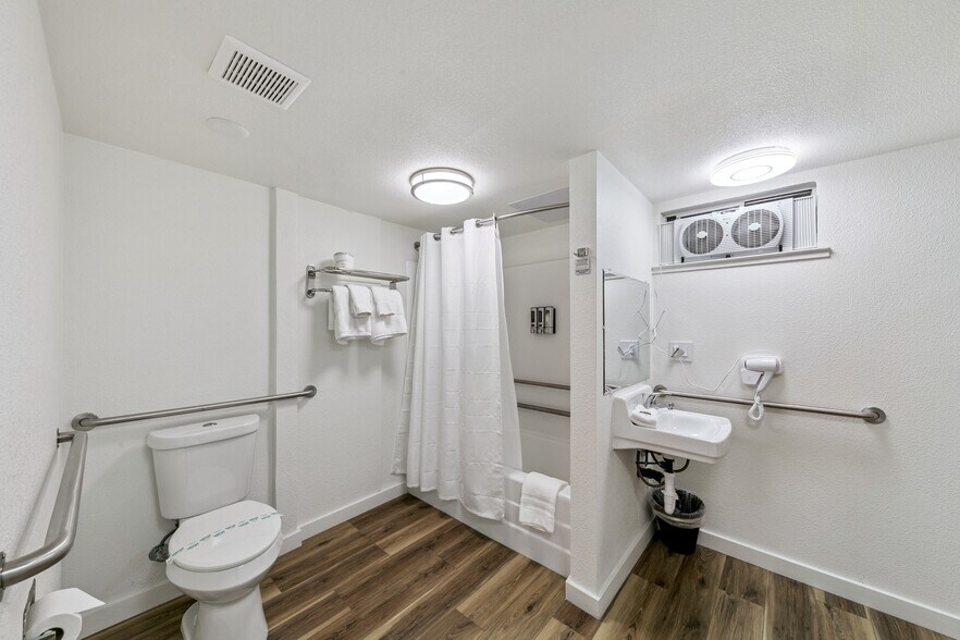 More Photos Of 4130 Manzanita Ave, South Lake Tahoe Hotel For Sale