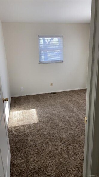 More Photos Of 3214 Illinois Ave, Middletown Apartments For Sale