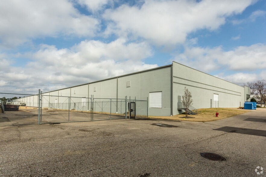 More Photos Of 4901 Southridge Blvd, Memphis Manufacturing For Lease
