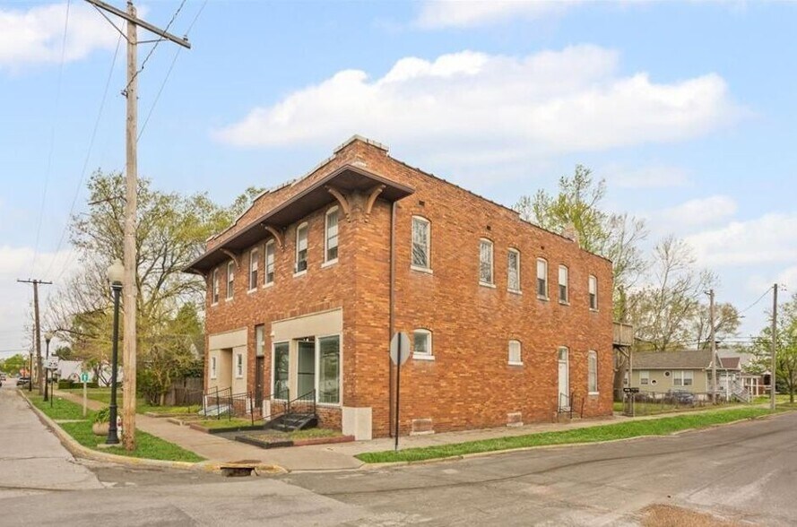 More Photos Of 821 Niedringhaus Ave, Granite City Apartments For Sale