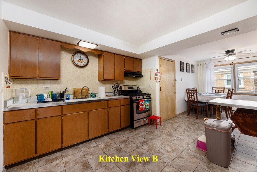 More Photos Of 4401 N Newcastle Ave, Harwood Heights Apartments For Sale