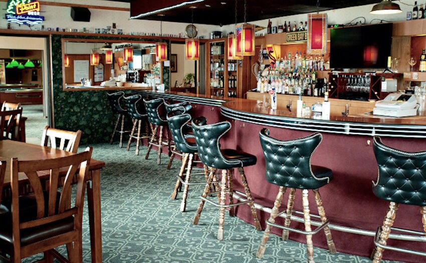 More Photos Of 201 Steele St, Algoma Hotel For Sale