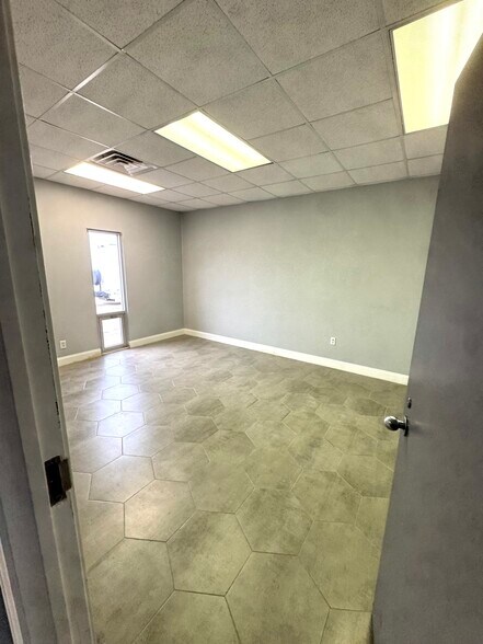 More Photos Of 204 Engineers Rd, Belle Chasse Warehouse For Lease