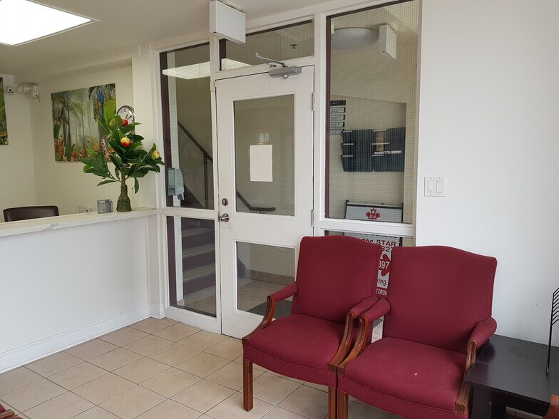 More Photos Of 1270 Finch Ave W, Toronto General Retail For Lease