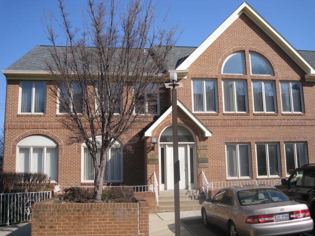 More Photos Of 3601-3605 Chain Bridge Rd, Fairfax Office For Lease