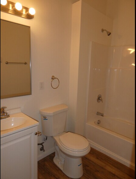 More Photos Of 2451-2473 Trade St SE, Salem Apartments For Sale
