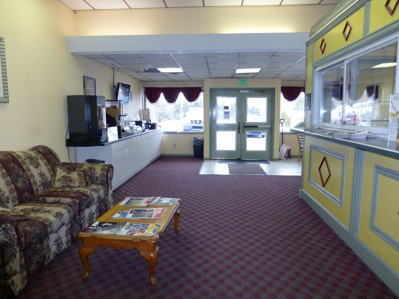 More Photos Of 2017 Bernville Rd, Reading Hotel For Sale