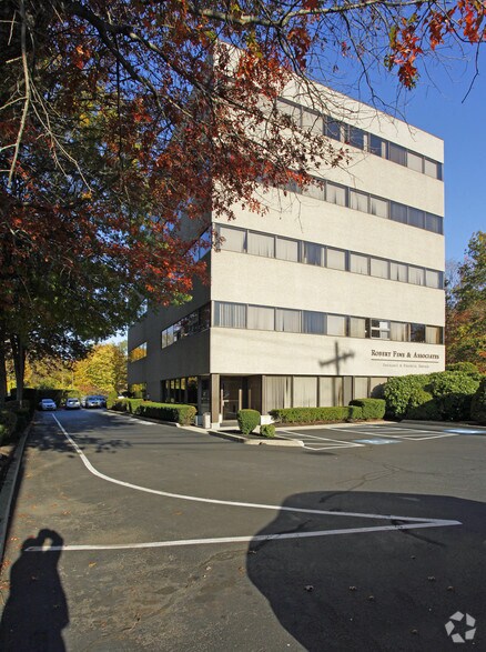 More Photos Of 1101 Worcester Rd, Framingham Office For Sale