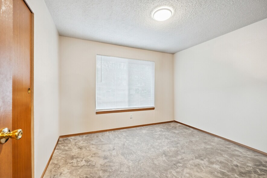 More Photos Of 1213 Cora St SE, Lacey Apartments For Sale