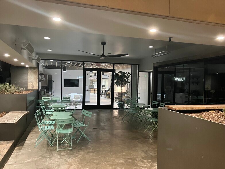 More Photos Of 112 W Center St, Fayetteville Office For Sale