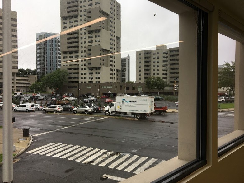 More Photos Of 680 E Main St, Stamford Office For Lease