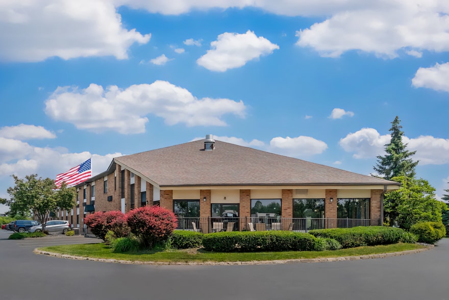 Primary Photo Of 7625 Caterpillar Ct, Grand Rapids Hotel For Sale