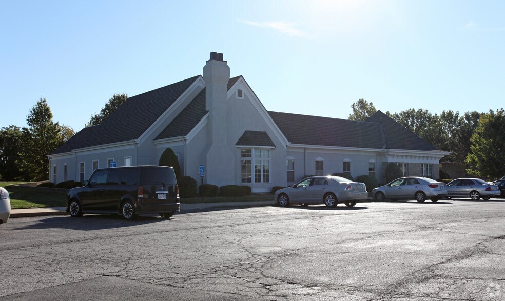 More Photos Of 12760 W 87th Street Pky, Lenexa Medical For Lease