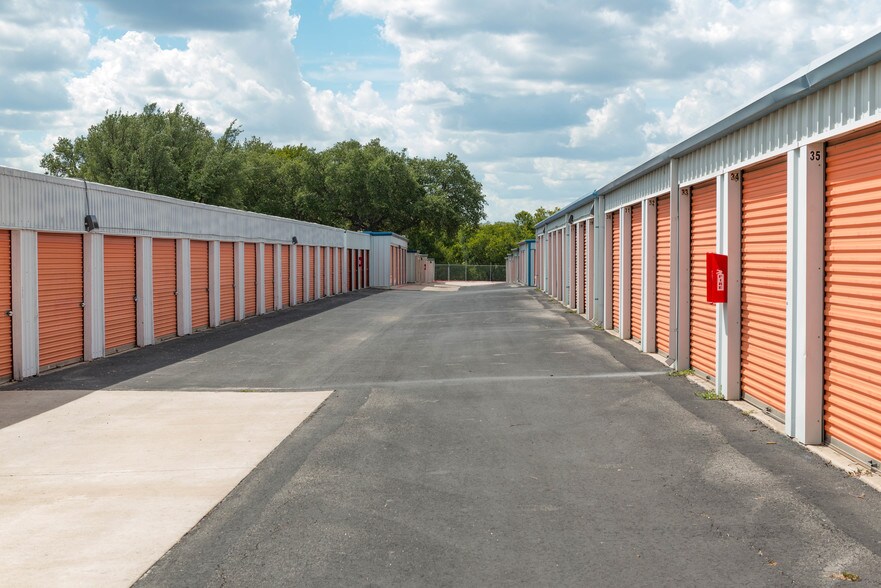 More Photos Of 15725 W State Highway 29, Liberty Hill Self Storage For Lease