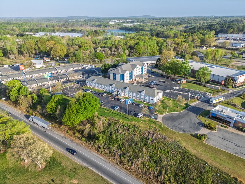 More Photos Of 1901 Broadcast St, Gastonia Hotel For Sale