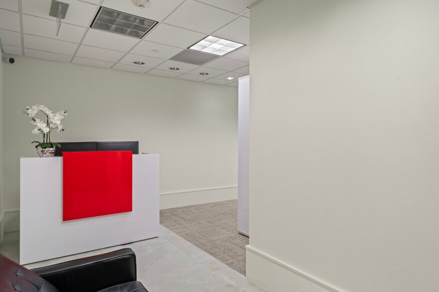 More Photos Of 1200 Brickell Ave, Miami Office For Sale