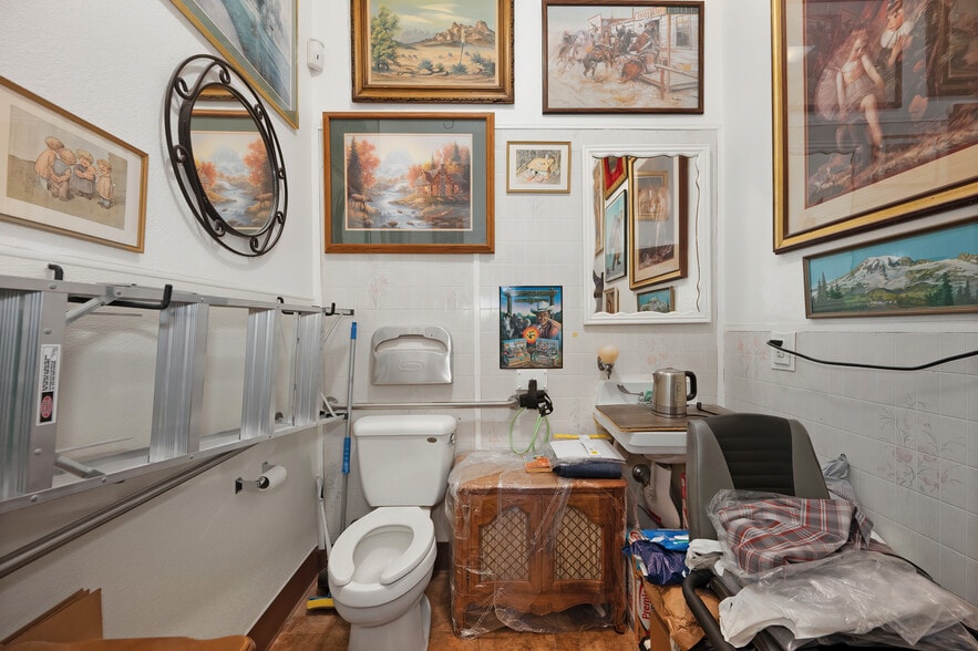 More Photos Of 7800 Fair Oaks Blvd, Fair Oaks Freestanding For Sale